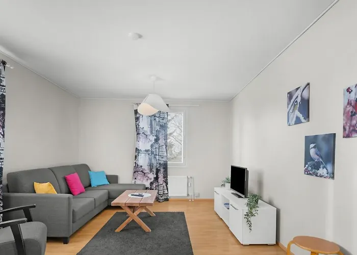 Jaeaeskaen Loma Ratatie 3 Asunto 7, アパート *